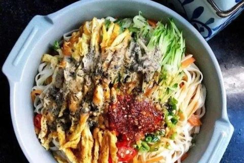 冷麺レシピ集、爽やかな夏、食欲をそそる！(自家製冷麺のレシピと名物料理、自家製冷麺つゆの作り方のコツ付き)