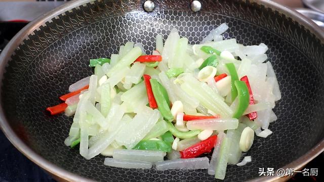 减肥午餐食谱：精心挑选的低热量午餐食谱，帮助你健康减肥！