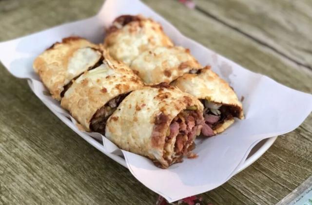 熏肉大饼的做法：体验熏肉大饼的独特风味，为早餐增添不一样的香气！