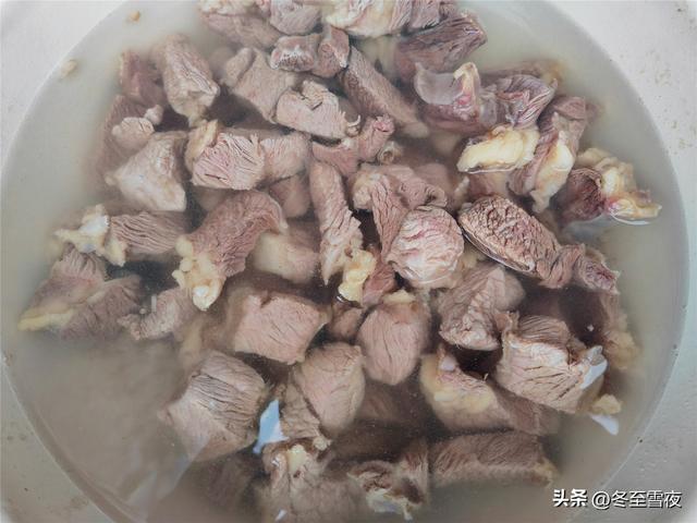 土豆牛肉的做法：口感绵软的土豆牛肉，让你感受美味与满足！