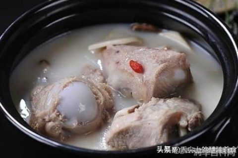 汤料：打造浓香美味的汤料，让你轻松制作出各种美食汤品