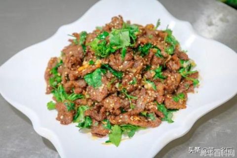 孜然羊肉做法：独特孜然风味的羊肉制作方法，尝鲜孜然羊肉的美味滋味