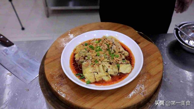 口水鸡的做法：挑战经典川菜，学习制作地道口水鸡