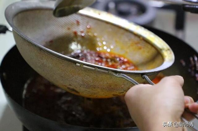 麻辣烫的制作方法：学会制作麻辣烫，享受辣味美食！