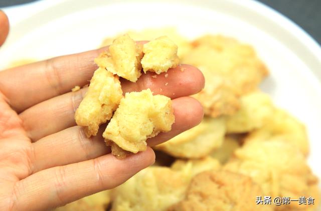 用烤箱烤饼干简单又美味，亲手制作家庭零食