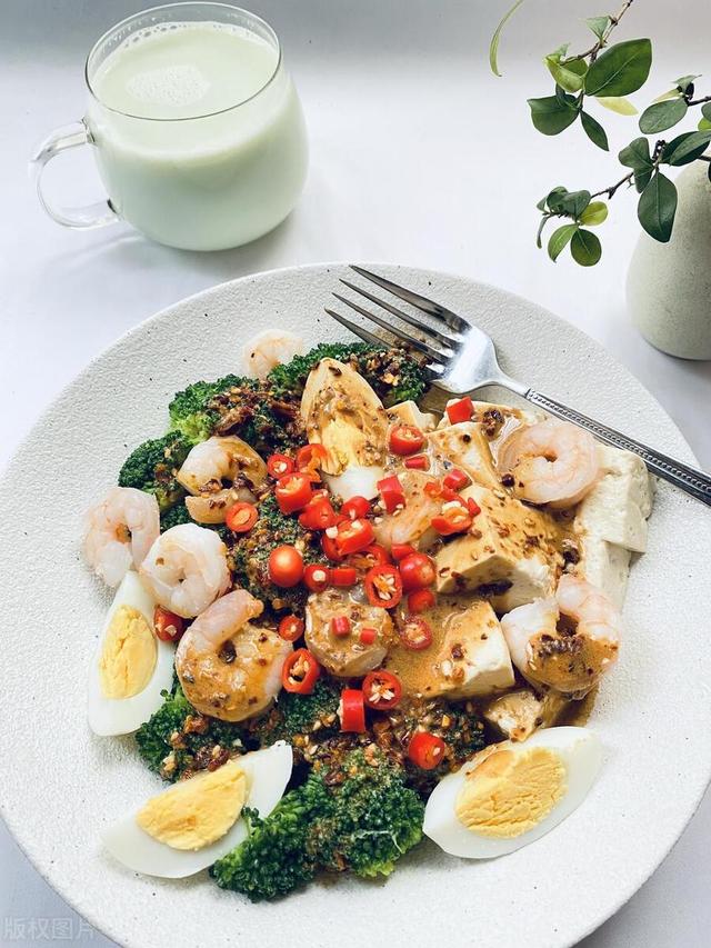 减肥食谱方法：减肥期间的饮食规划和减肥食谱推荐，如何科学地控制热量减肥？