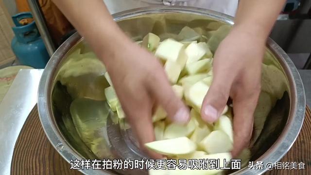 烧茄子的做法视频：学习制作口感独特的烧茄子的全过程