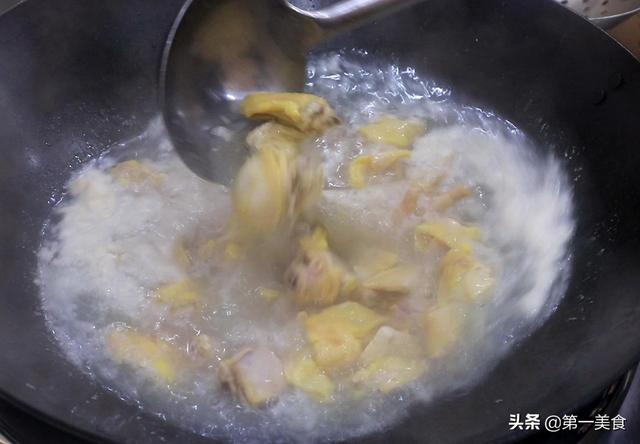 鸡汤怎么炖好喝又营养：揭秘炖制鸡汤的技巧和营养保留方法