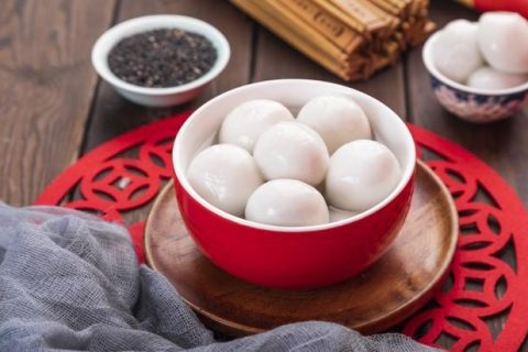 元宵的制作方法：传统元宵的制作步骤与必备食材介绍