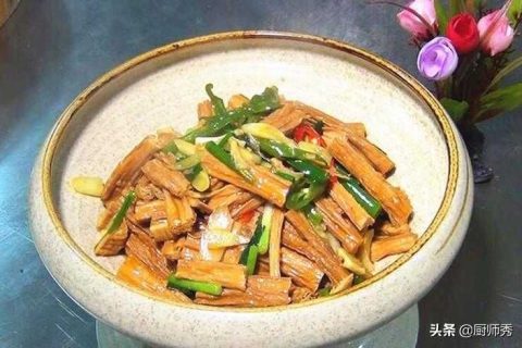 为什么饭店的烧腐竹那么好吃？厨师长揭秘制作技巧，学会秒变大厨